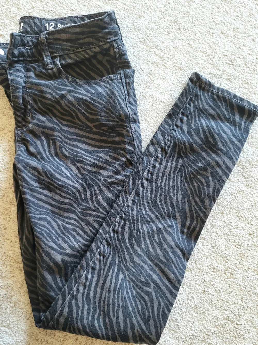 GAP Girls Black and Gray Zebra Print Skinny Jeans